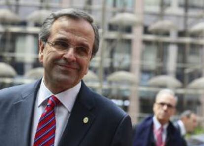 El primer ministro griego, Andonis Samarás, acentuó hoy la crítica contra sus socios de coalición y en víspera de la reunión del tripartito para tratar la crisis de Gobierno desatada por el cierre de la radiotelevisión pública, los acusó de querer bloquear la política de reformas. EFE/Archivo