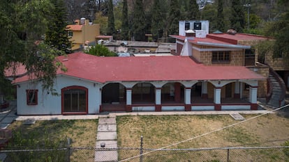 Vista frontal de la casa del Club Hípico, de Atizapán de Zaragoza.