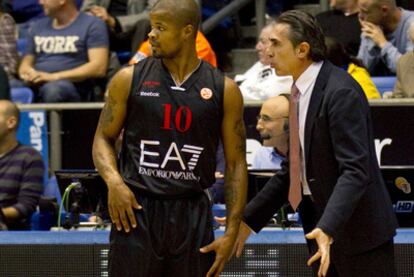 Sergio Scariolo, durante un partido con el Armani