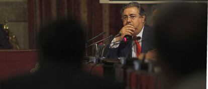 Juan Ignacio Zoido, durante un pleno del Ayuntamiento de Sevilla.