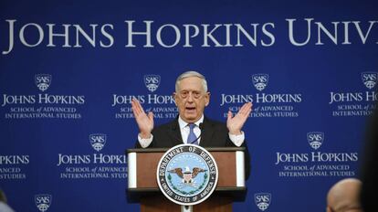 Mattis durante la presentaci&oacute;n de la estrategia, este viernes en una universidad de Washington.