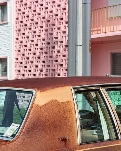 'Rusted Car. Normandy Shores' (2020).