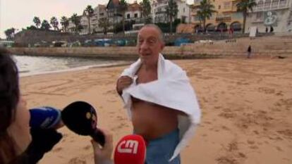 El presidente de Portugal en la playa de Cascais.