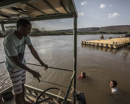 Maciel Bento dos Santos no rio da ilha Forquilha (Piauí)