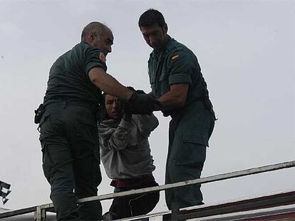 Detenidos más de 200 inmigrantes en Algeciras