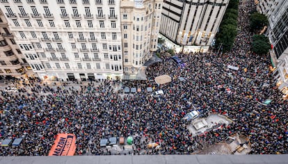 Vista general de la protesta en el centro de Valencia, el sábado.