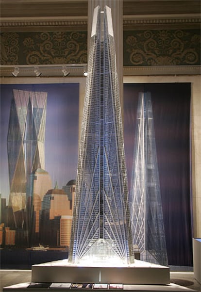 Maqueta del proyecto de la Torre <b>Rossia</b><i> </i><b>de Norman Foster en Moscú. </b>