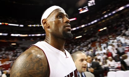 LeBron James durante un partido.