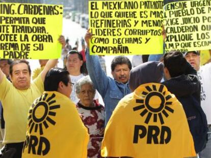 Simpatizantes del PRD en un acto contra la liberalización del petróleo