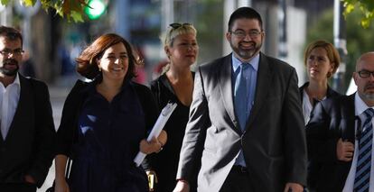 Los concejales Carlos Sánchez Mato y Celia Mayer acuden a los juzgados de Plaza de Castilla.