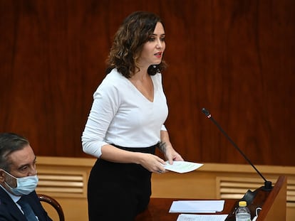 La presidenta de la Comunidad de Madrid, Isabel Díaz Ayuso, interviene en la sesión del Pleno de la Asamblea de Madrid de este jueves.