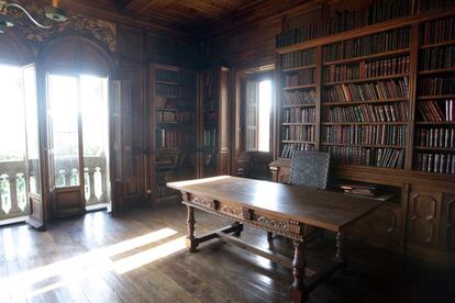 Una de las tres bibliotecas que alberga el pazo de Meirás.