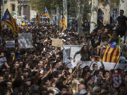 Concentración frente al Tribunal Superior de Justica de Cataluña en contra de las detenciones del pasado 21 de septiembre