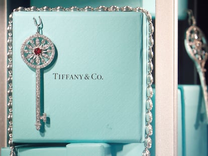 Una joya de Tiffany en un escaparate de la firma en París, en noviembre pasado.