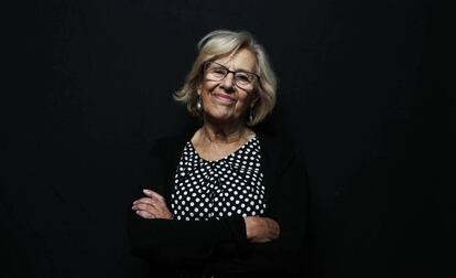 La alcaldesa de Madrid en funciones, Manuela Carmena, posa en una entrevista para EL PAÍS.