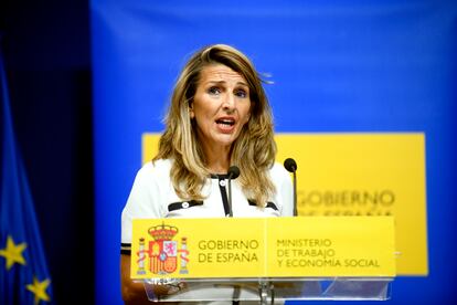 Yolanda Díaz, ministra de Trabajo, atiende a la prensa el 7 de septiembre, en Madrid.