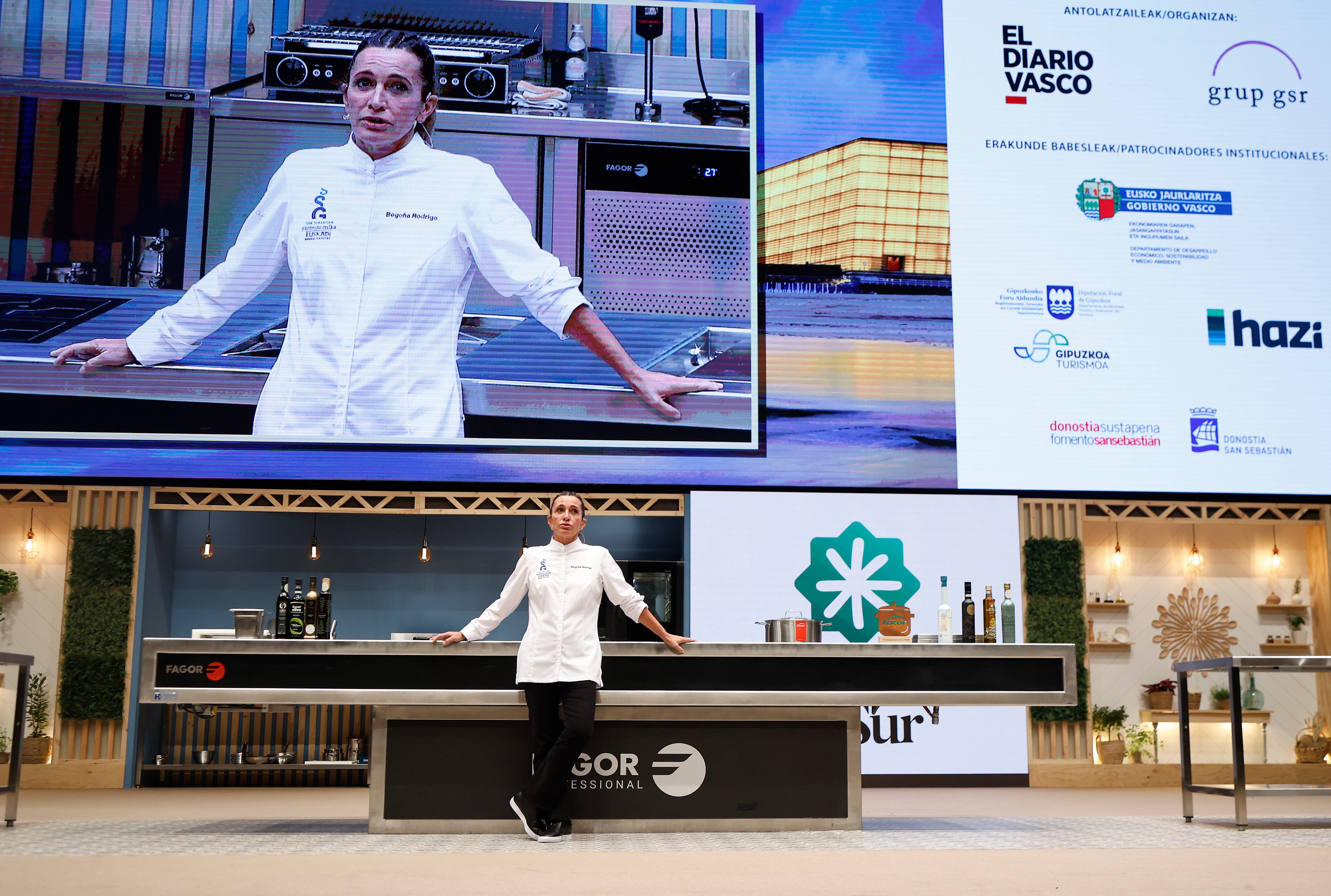 Begoña Rodrigo, durante el discurso en el que criticó la utilidad de los congresos de gastronomía, en una imagen proporcionada por la organización.