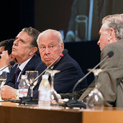 Jesús de Polanco, entre Javier de Godó (izquierda) y Daniel Gavela.