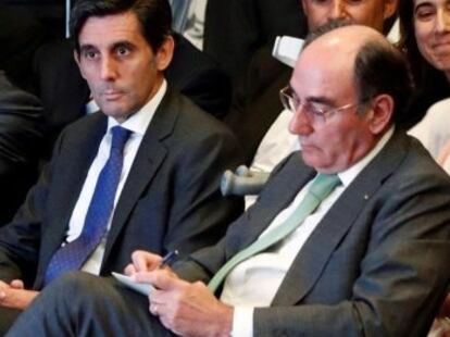 El presidente de Telefónica, José María Álvarez-Pallete, y el presidente de Iberdrola, José Ignacio Sánchez Galán, firmantes del manifiesto de la ERT.