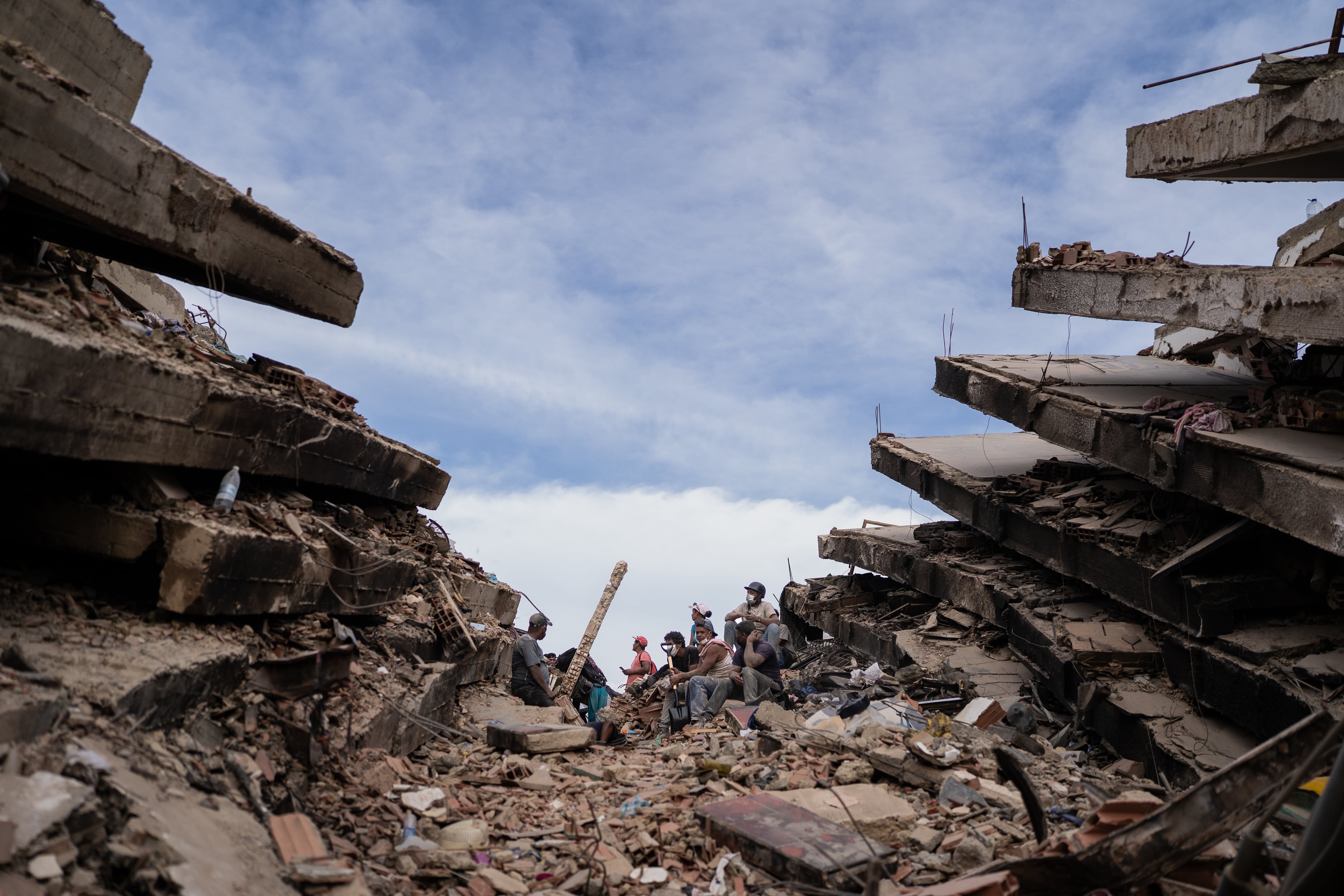 La familia que volvió desde España a Venezuela y quedó sepultada por los terremotos
