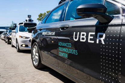 Coches sin conductor que la compa&ntilde;ia Uber experimenta en Pittsburgh, 