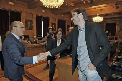 El presidente de la Diputación, José Manuel Baltar, felicita a David Reinero.