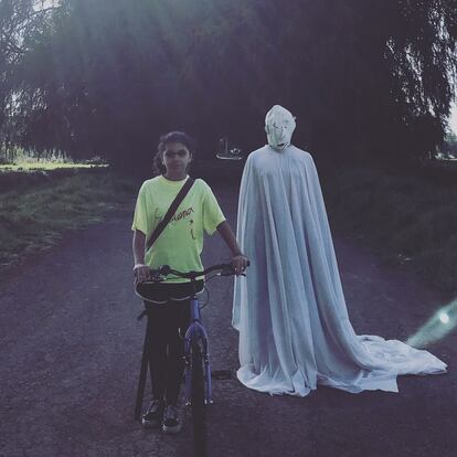 Fotograma de 'Se escuchan aullidos', del director Julio Hernández Cordón.