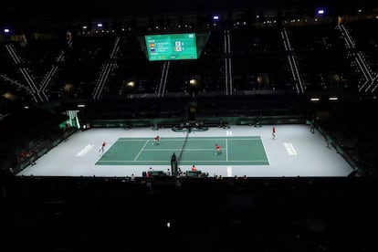 Panorámica de la central de la Caja Mágica durante el España-Rusia.