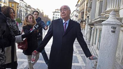 Luciano Alonso, a la entrada del Tribunal Superior de Justicia de Andalucía.