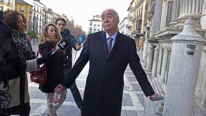 Luciano Alonso, a la entrada del Tribunal Superior de Justicia de Andalucía.