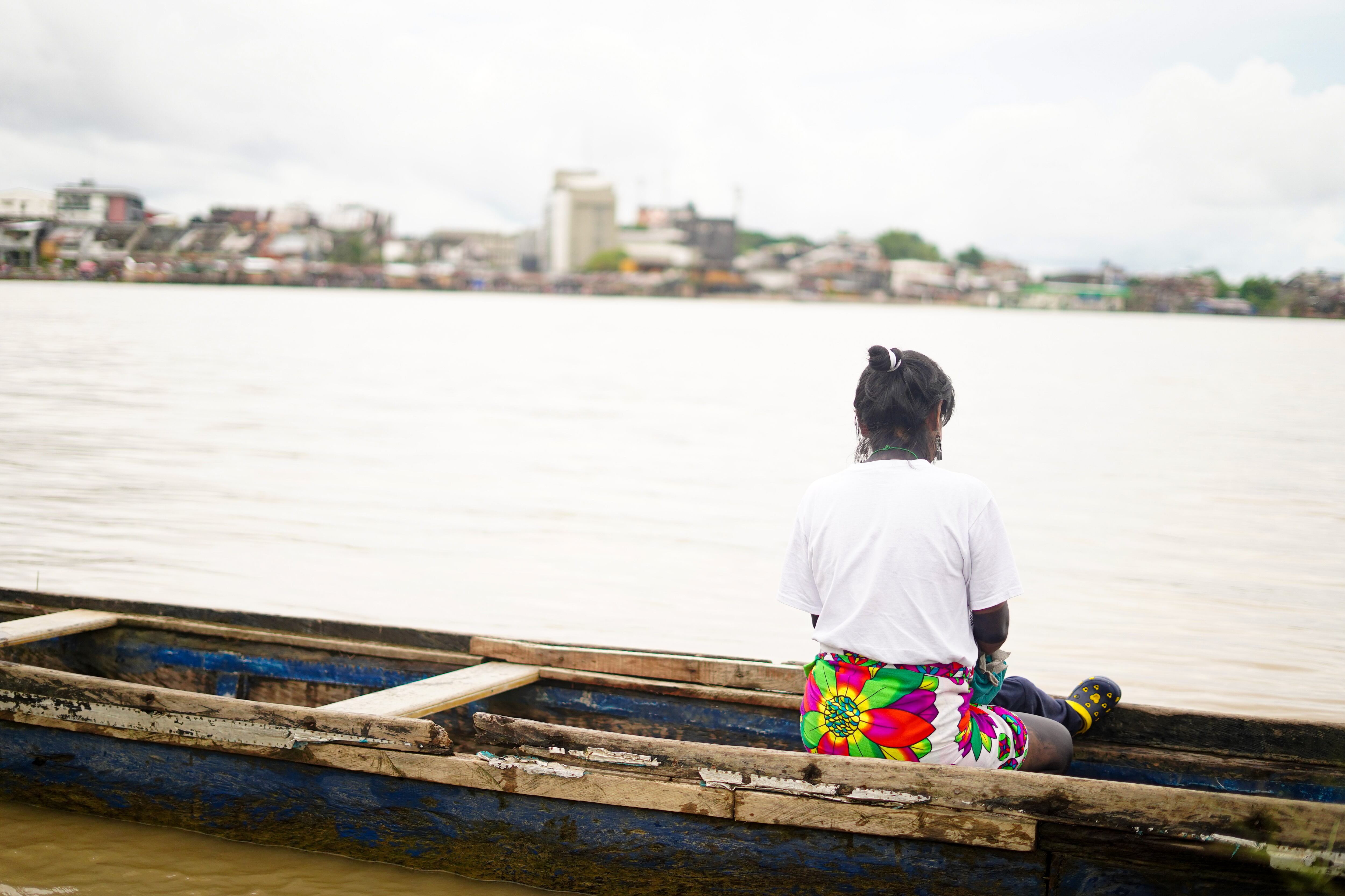 Diana Maizony y su hijo, en el barrio Bahía en Quibdó, Chocó.