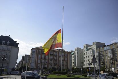 Banderas a media asta en Santander tras el fallecimiento de Emilio Botín