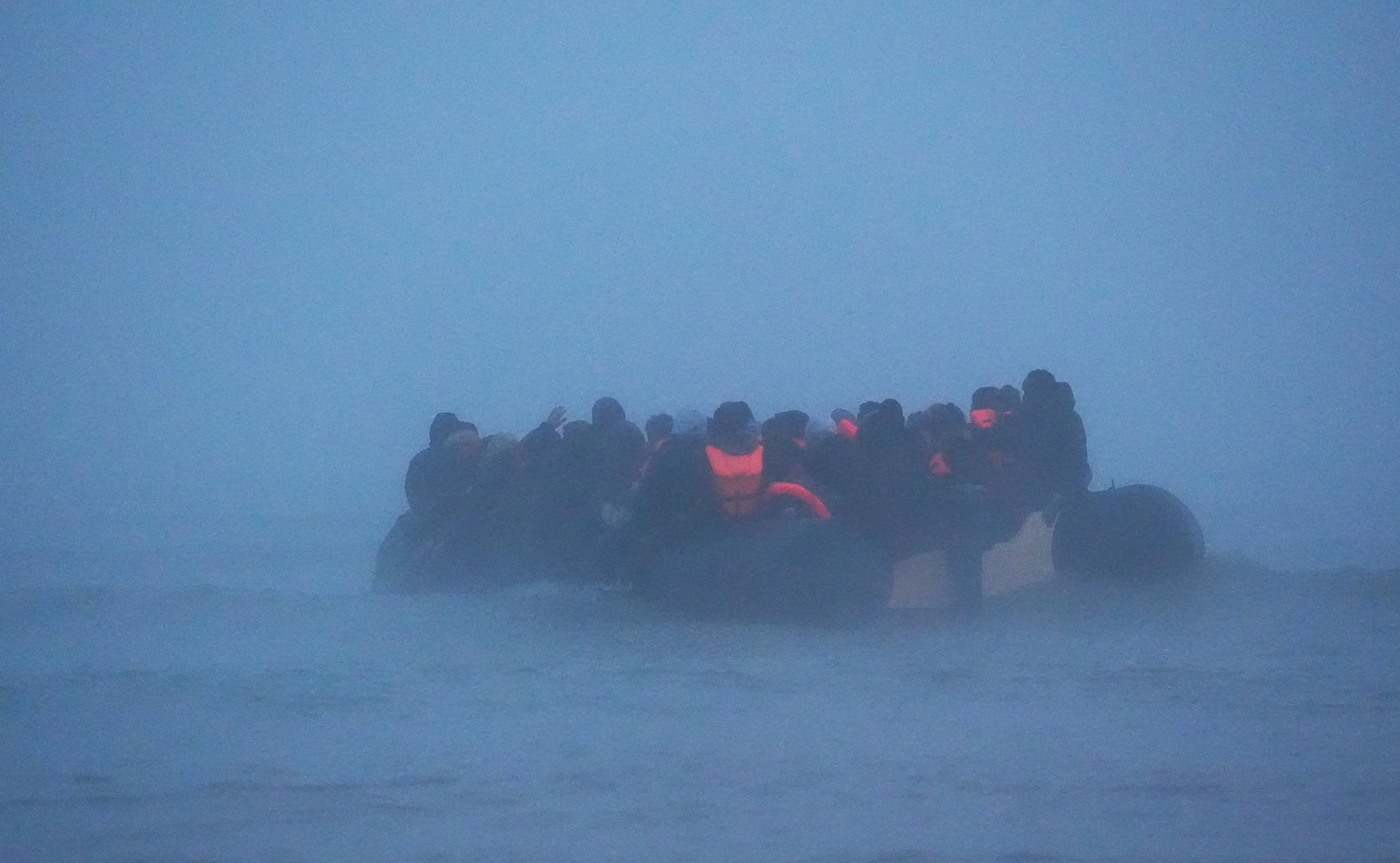 La muerte de migrantes en el Mediterráneo alcanza una cifra récord por la falta de rutas seguras y el clima extremo