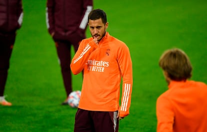 Eden Hazard, este lunes en el entrenamiento de Mönchengladbach.