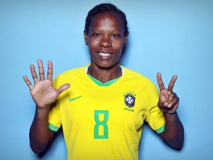 Formiga, única jogadora na história a disputar sete Copas do Mundo.