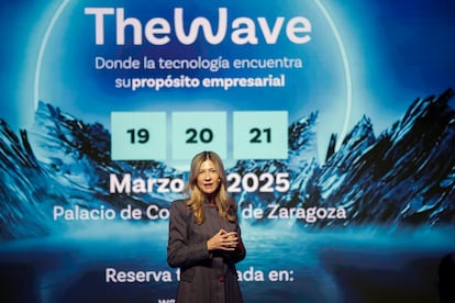 La vicepresidenta del Gobierno de Aragón, Mar Vaquero, durante la presentación de un congreso tecnológico que se celebrará en marzo.