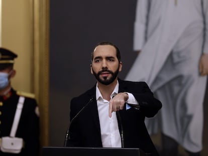 El presidente de El Salvador, Nayib Bukele, durante una rueda de prensa en San Salvador, en una imagen de archivo.