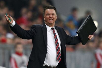 Van Gaal, durante un partido con el Bayern.