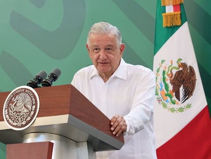 Andrés Manuel López Obrador durante su conferencia matutina de este viernes, en Veracruz.