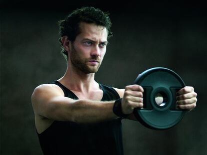 “Este ejercicio potencia la zancada al mismo tiempo que fortalece el abdomen, zona lumbar y hombros”, asegura Giacchetta.