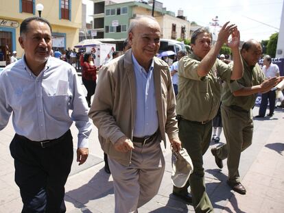 Guillermo Álvarez (en el centro), durante un evento en 2013.