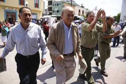 Guillermo Álvarez (en el centro), durante un evento en 2013.