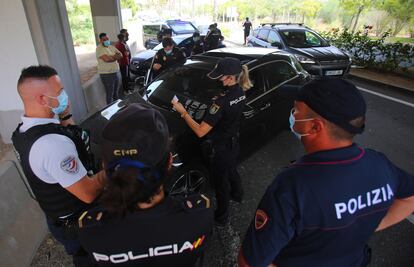 Agentes de las policías de Francia, Italia y España participan conjuntamente en el proyecto Comisarías Europeas, este miércoles. 