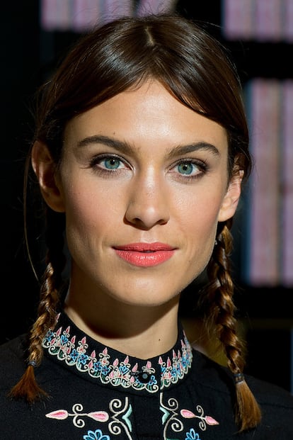 La versión naïf de las trenzas de boxeadora, las que luce Alexa Chung y que también hemos visto sobre la pasarela.