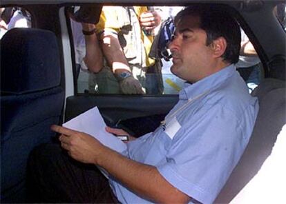Manolo Saiz, director del ONCE, durante una etapa de la Vuelta.