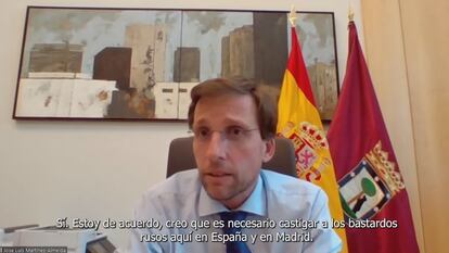 Captura del vídeo con la entrevista falsa a Almeida de un humorista ruso que se hizo pasar por un alcalde ucranio