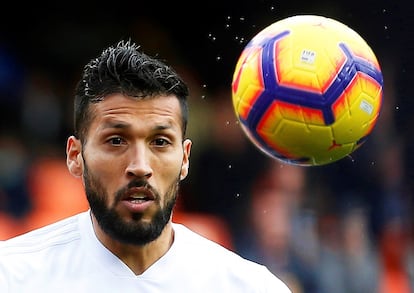 Ezequiel Garay, en un partido del Valencia en Mestalla