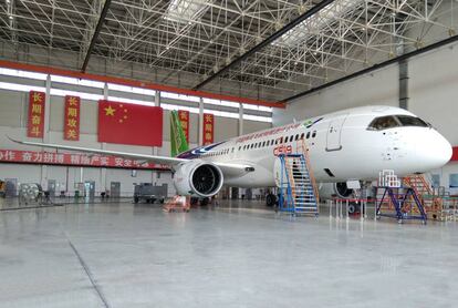 El primer prototipo del C919, antes de su vuelo inaugural en Shanghái.