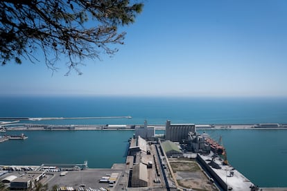 El puerto de Barcelona, vacío de barcos durante el estado de alarma.