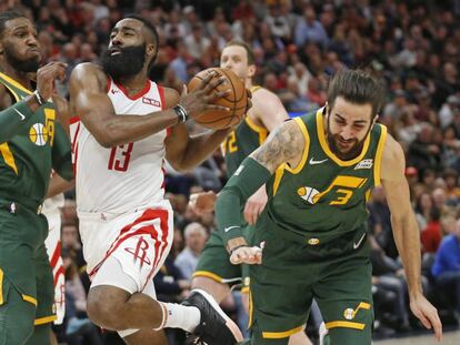 Harden supera a Crowder y Ricky Rubio.